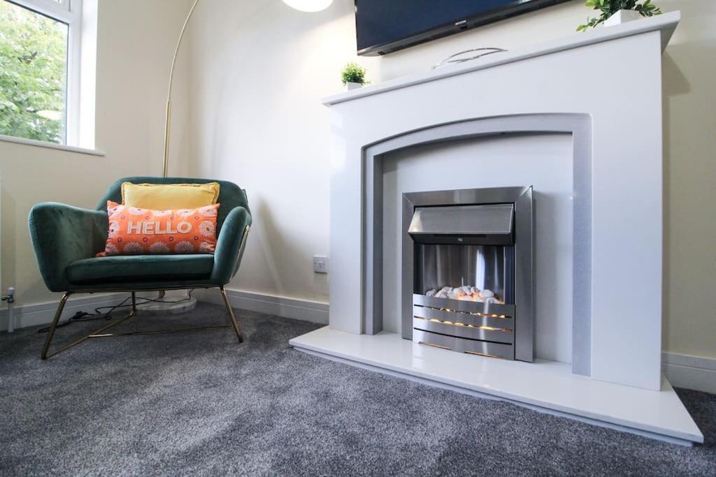 Modern 3 Bed, Contractors Welcome, Bradford Bradford  Exterior photo