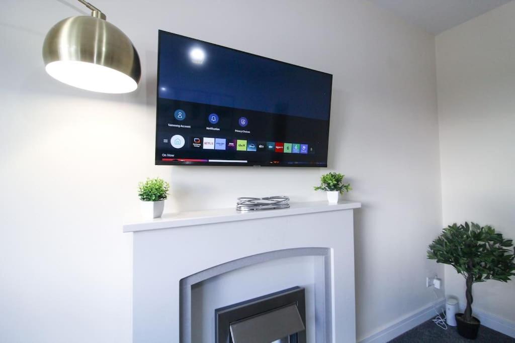Modern 3 Bed, Contractors Welcome, Bradford Bradford  Exterior photo