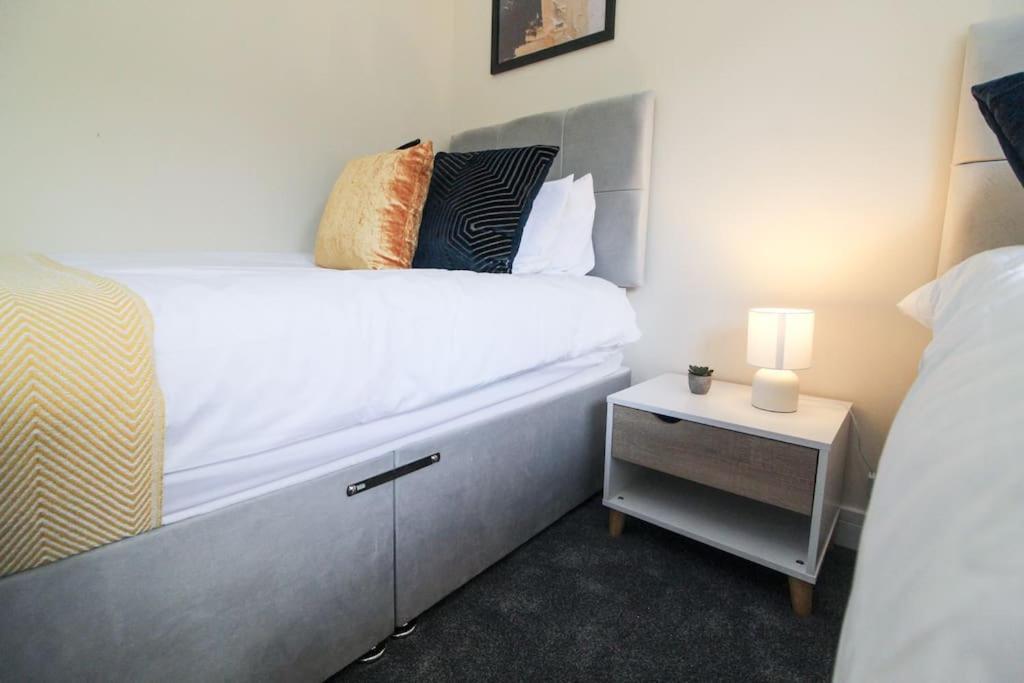 Modern 3 Bed, Contractors Welcome, Bradford Bradford  Exterior photo