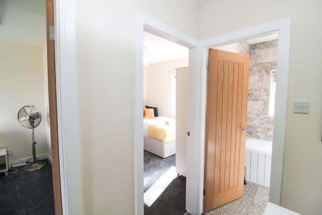 Modern 3 Bed, Contractors Welcome, Bradford Bradford  Exterior photo