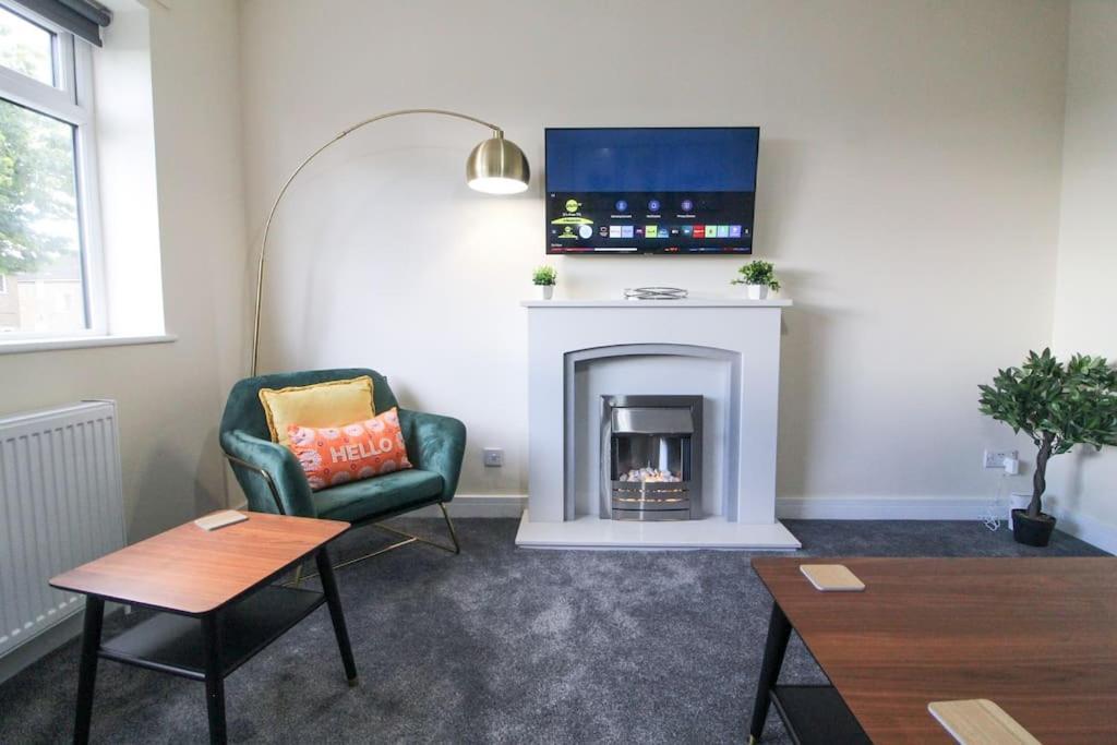 Modern 3 Bed, Contractors Welcome, Bradford Bradford  Exterior photo