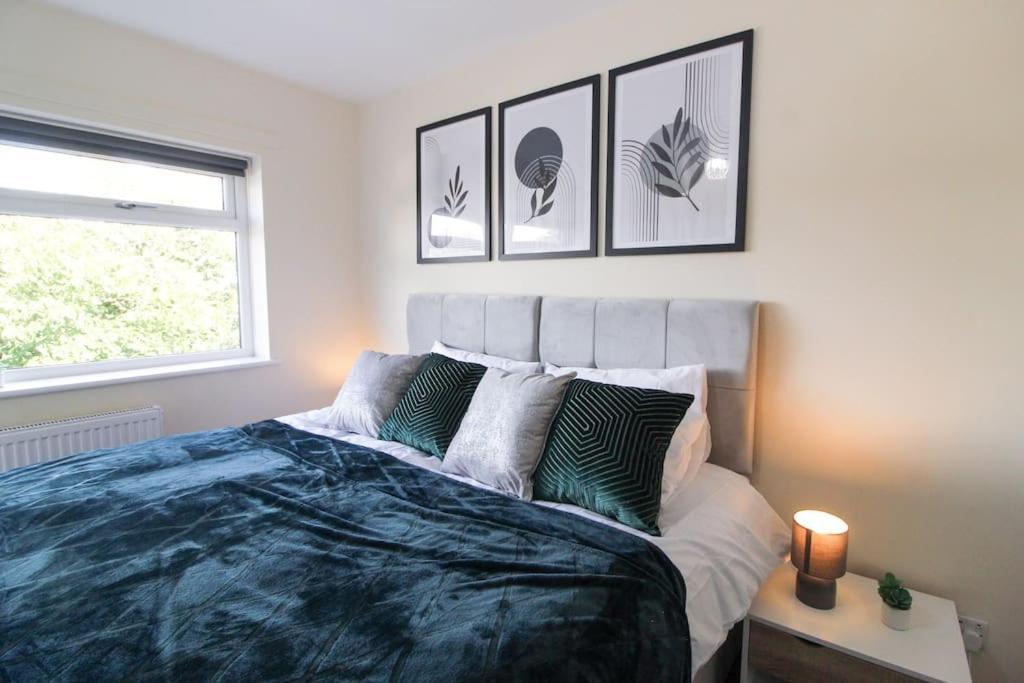 Modern 3 Bed, Contractors Welcome, Bradford Bradford  Exterior photo