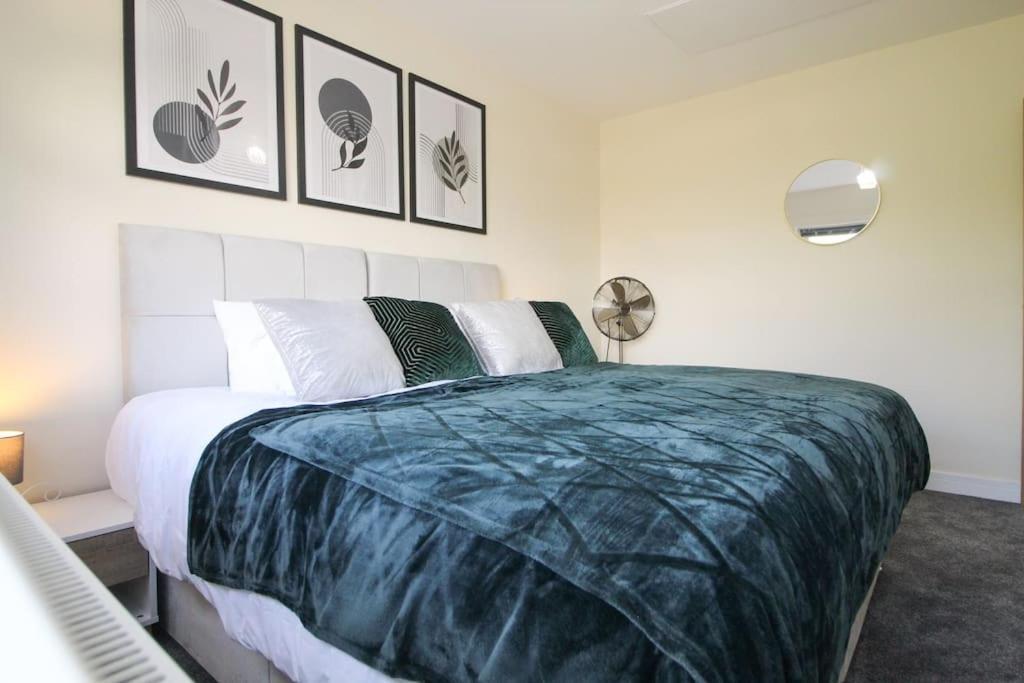 Modern 3 Bed, Contractors Welcome, Bradford Bradford  Exterior photo